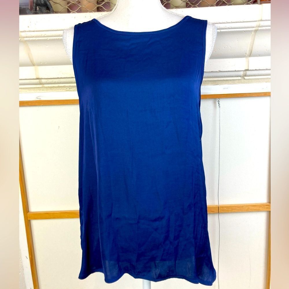Naked Zebra NWT silky satin sleeveless blouse, longer length side vents